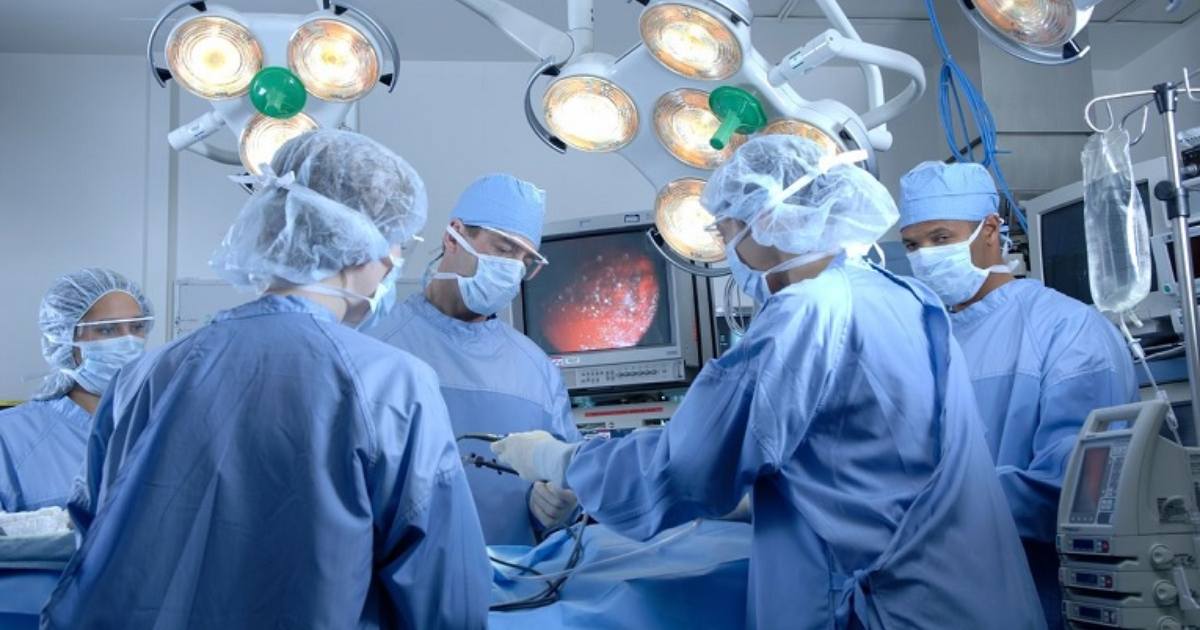 ইতিহাসে প্রথমবার মায়ের পেটে থাকা শিশুর মস্তিষ্কে সফল অস্ত্রোপচার