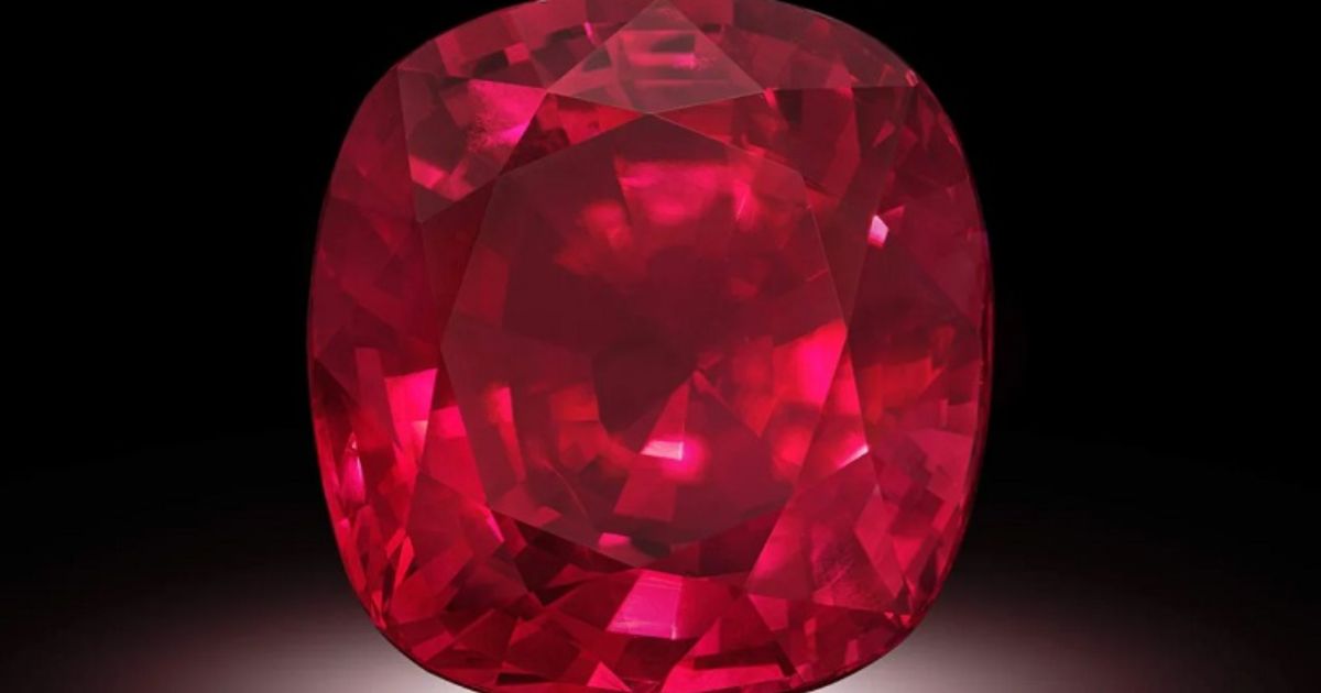 রেকর্ড দামে বিক্রি হলো বিশ্বের সবচেয়ে বড় রুবি