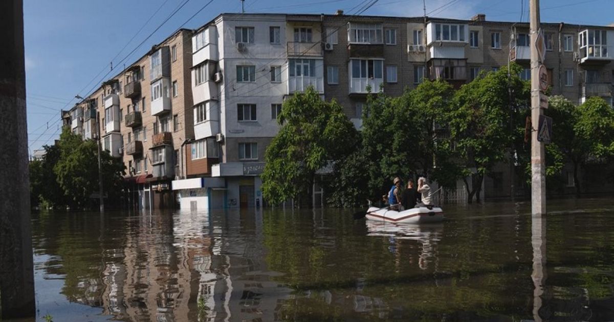 কাখোভকা বাঁধ ধ্বংস: সুপেয় পানির সংকটে ইউক্রেনবাসী
