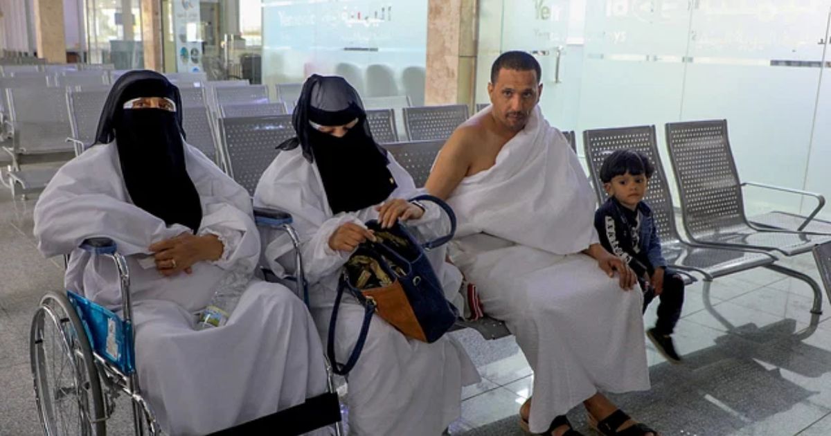 সাত বছর পর হজযাত্রী নিয়ে সৌদিতে ইয়েমেনের বিমান