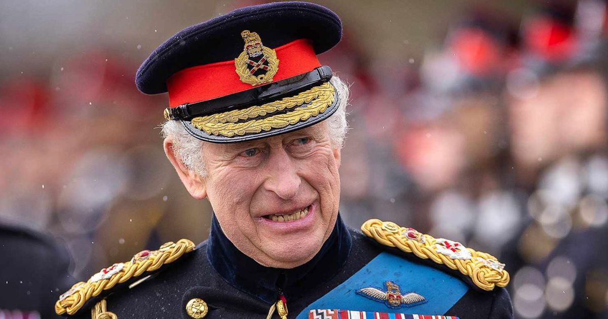 রাজা চালর্স কেন দুইবার জন্মদিন পালন করলেন?