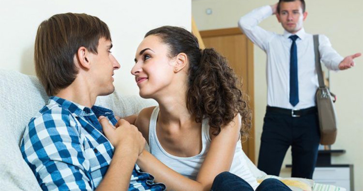 জিপিএস ট্রাকারের মাধ্যমে পরকীয়া প্রেমিকসহ স্ত্রীকে ধরলেন স্বামী