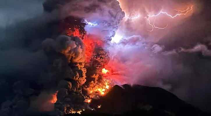 Indonesia reopens airports after volcano disruption