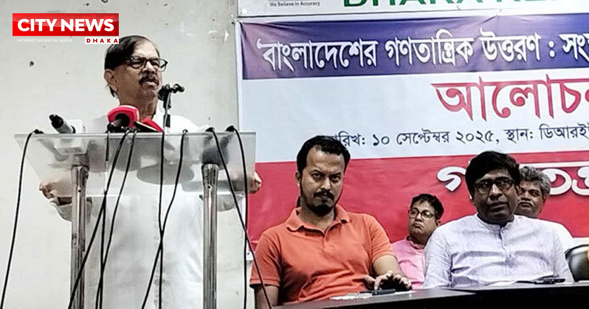 রাজনীতি একটা বুদ্ধিবৃত্তির লড়াই: ডাকসুর ভোট নিয়ে মান্না