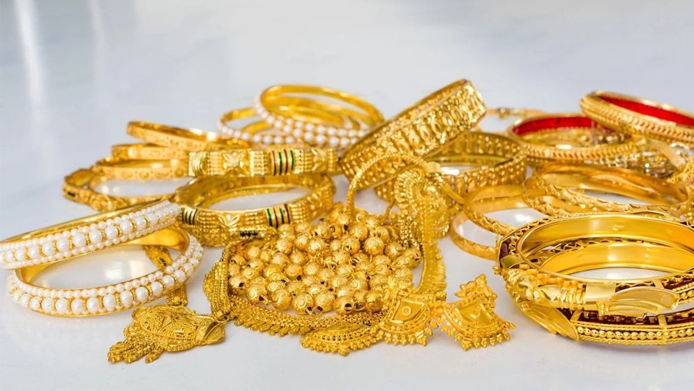 একদিনের ব্যবধানে বাড়ল স্বর্ণের দাম, ভরি কত?