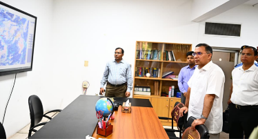 মহাকাশ গবেষণা প্রতিষ্ঠান ‘স্পারসো’ আকস্মিক পরিদর্শনে প্রধানমন্ত্রী