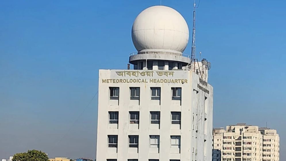 বৃষ্টি নিয়ে যে তথ্য দিল আবহাওয়া অফিস, নদীবন্দরে সতর্কবার্তা
