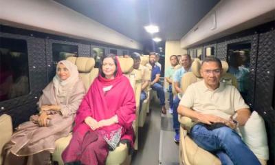 বগুড়ার পথে প্রধানমন্ত্রী