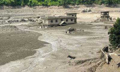 ভূমিকম্প নয়, হিমবাহ ধসেই নেপালে ভয়াবহ বন্যা