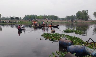 দেওয়ানগঞ্জে ড্রাম ব্রিজ নদীতে ভেঙে পড়ে মৃতের সংখ্যা বেড়ে দাঁড়িয়েছে চারজনে