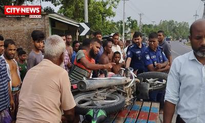 নীলফামারীতে মোটরসাইকেল ও ভ্যানের সংঘর্ষে  নিহত ১ আহত ৩