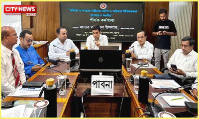 মেয়েরা ঘরের বাইরে বের হলেই মায়েরা ফোন করে জানতে চায় সব ঠিক আছে তো?