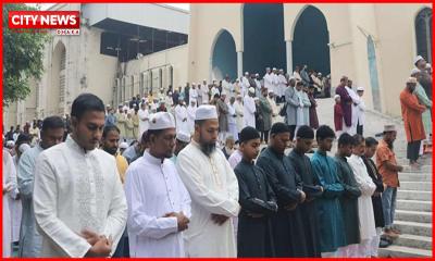 বায়তুল মোকাররমে মুসল্লিদের ঢল, ঈদের নামাজ শেষে দেশ-জাতির কল্যাণে দোয়া