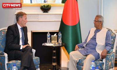 প্রধান উপদেষ্টার সঙ্গে এয়ারবাসের এক্সিকিউটিভ ভাইস প্রেসিডেন্টের সাক্ষাৎ