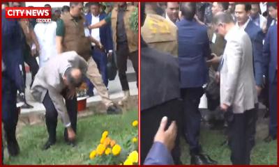 দেশে ফিরে খালি পায়ে মাটি ছুঁলেন তারেক রহমান