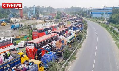 প্রিয়জনের সাথে ঈদ উদ্‌যাপনে ঘরমুখো মানুষ, মহাসড়কে গাড়ির চাপ