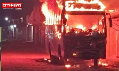 মধ্যরাতে রাজধানীতে বাসে আগুন, নিহত চালক