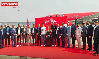 ঢাকায় এসেছে ফুটবল বিশ্বকাপের ট্রফি