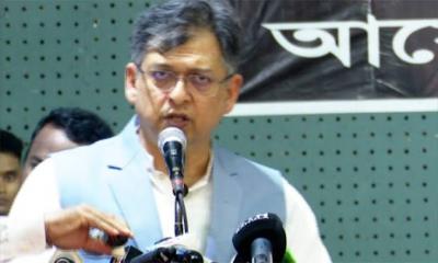 সরকার পদত্যাগ নিয়ে নাটক করেছে: সালাহউদ্দিন আহমেদ