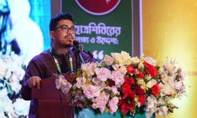 ভোটকেন্দ্রে মোবাইল নিষিদ্ধ করা নব্য ফ্যাসিজম: সাদিক কায়েম