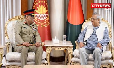 প্রধান উপদেষ্টার সঙ্গে পাকিস্তানের যৌথ বাহিনী প্রধানের বৈঠক