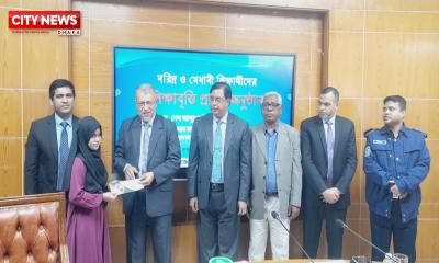 ফরিদপুরে দরিদ্র ও অসহায় শিক্ষার্থীদের শিক্ষাবৃত্তি প্রদান