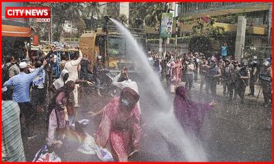 সুদসহ টাকা ফেরতের দাবিতে কেন্দ্রীয় ব্যাংকের সামনে আমানতকারীদের বিক্ষোভ
