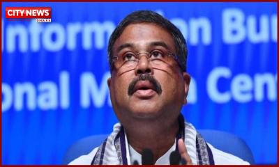 আন্দোলনের মুখে ভারতের শিক্ষামন্ত্রীর পদত্যাগ