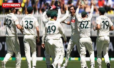 স্টার্কের আঘাতে ধুঁকছে ইংল্যান্ড, ইতিহাসে নাম লেখালো বাংলাদেশ