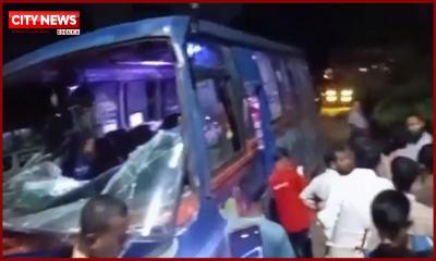 বাস নিয়ন্ত্রণ হারিয়ে কুর্মিটোলা হাসপাতাল প্রাঙ্গণে, নিহত ১
