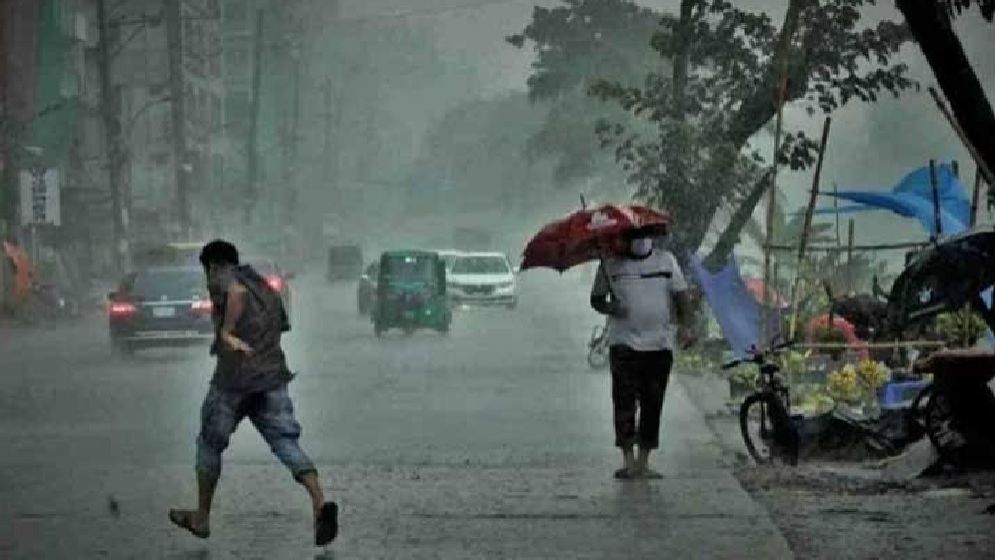 ১১ জেলায় ৬০ কিমি বেগে ঝড়ের শঙ্কা
