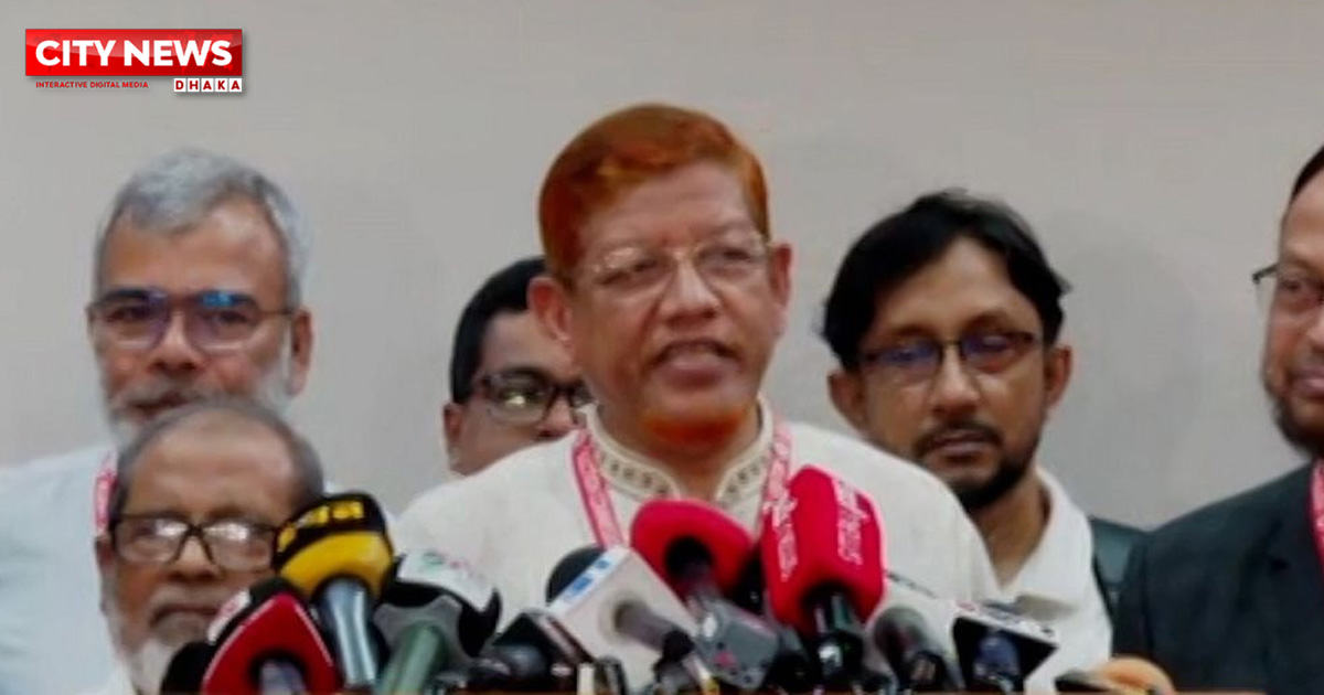 নভেম্বরে না হলেও নির্বাচনের আগে গণভোট হতে হবে: জামায়াত নেতা আযাদ