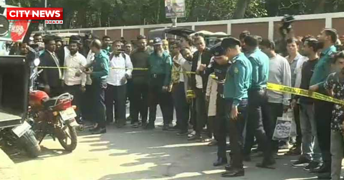 খুলনায় আদালত চত্ত্বরে গুলি ও কুপিয়ে দুই দুজনকে হত্যা