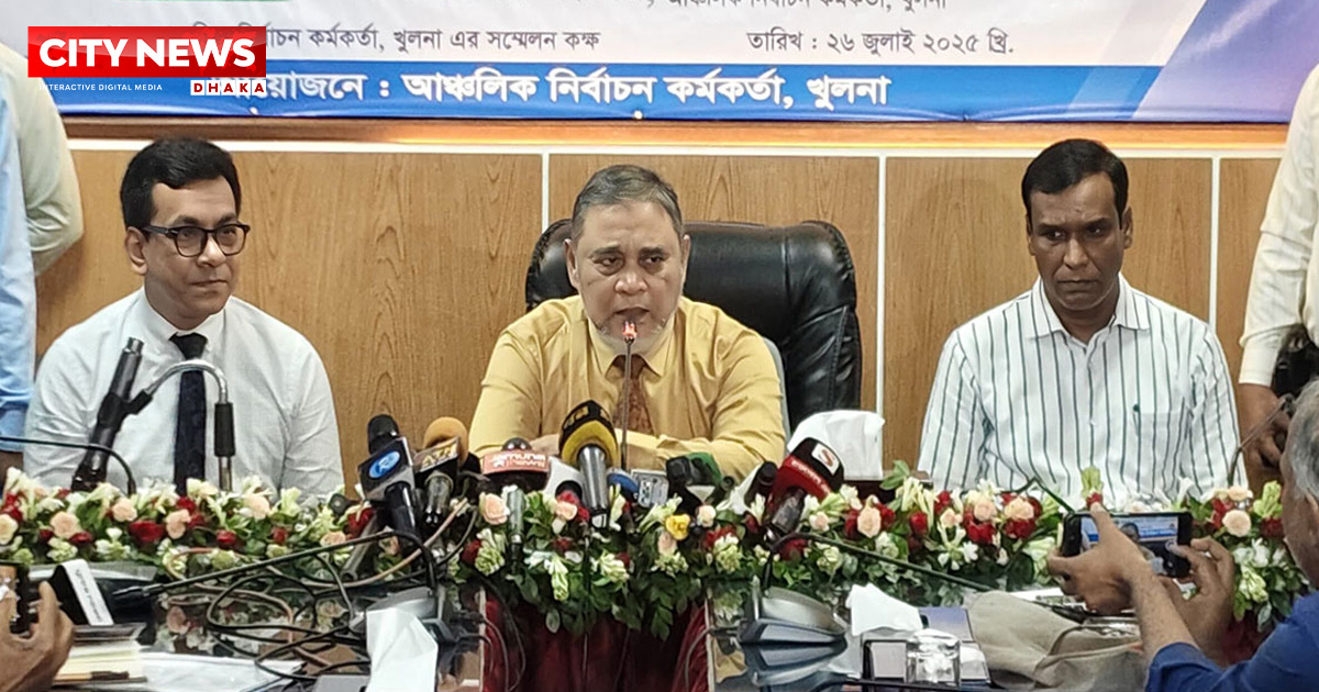 জাতীয় নির্বাচনে অস্ত্রের চেয়েও ভয়াবহ হুমকি এআই: সিইসি