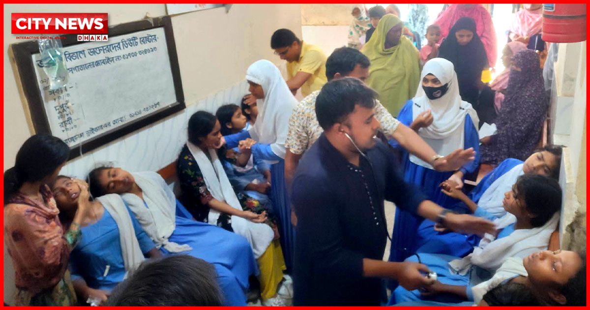 বিদ্যালয়ে হঠাৎ করেই একের পর এক ছাত্রী অসুস্থ্য; হাসপাতালে ভর্তি ৬৫ জন