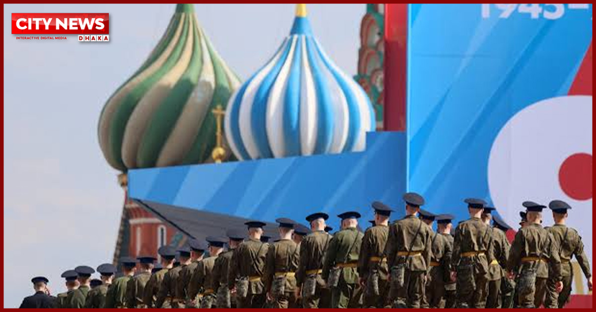 Russia warns diplomats, foreigners to leave Kyiv over strike threat