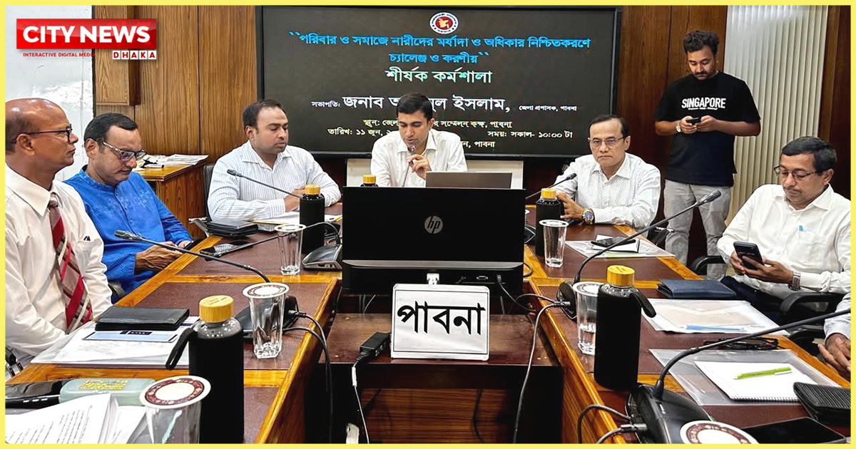 মেয়েরা ঘরের বাইরে বের হলেই মায়েরা ফোন করে জানতে চায় সব ঠিক আছে তো?