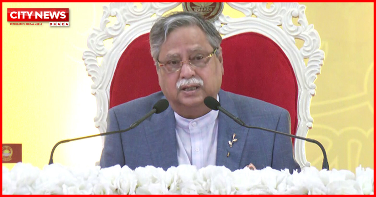 সশস্ত্র বাহিনীকে চতুর্মাত্রিক করতে অঙ্গীকারবদ্ধ সরকার : রাষ্ট্রপতি