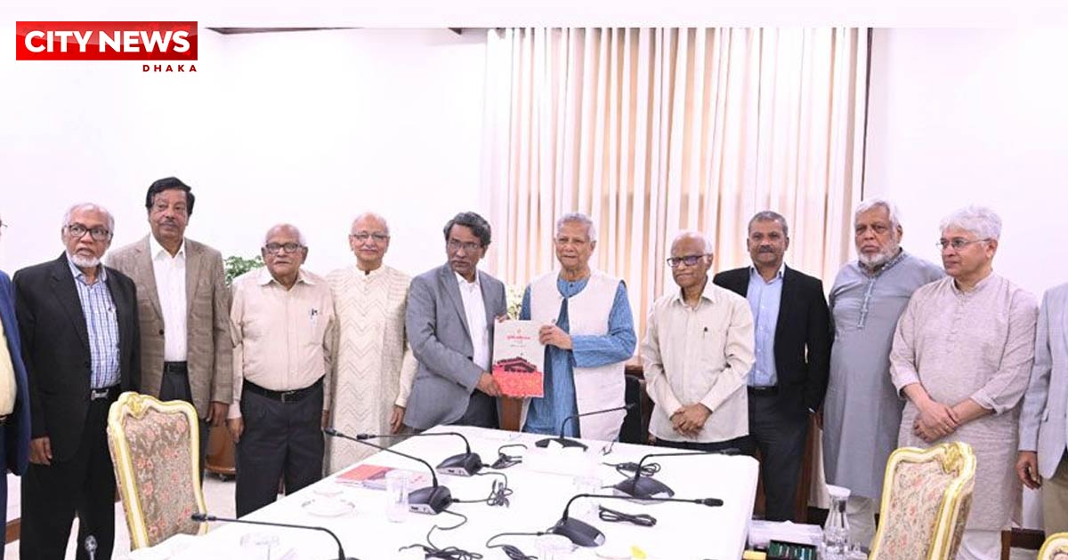 সরকারের কাছে জুলাই সনদ বাস্তবায়নের সুপারিশ হস্তান্তর ঐকমত্য কমিশনের