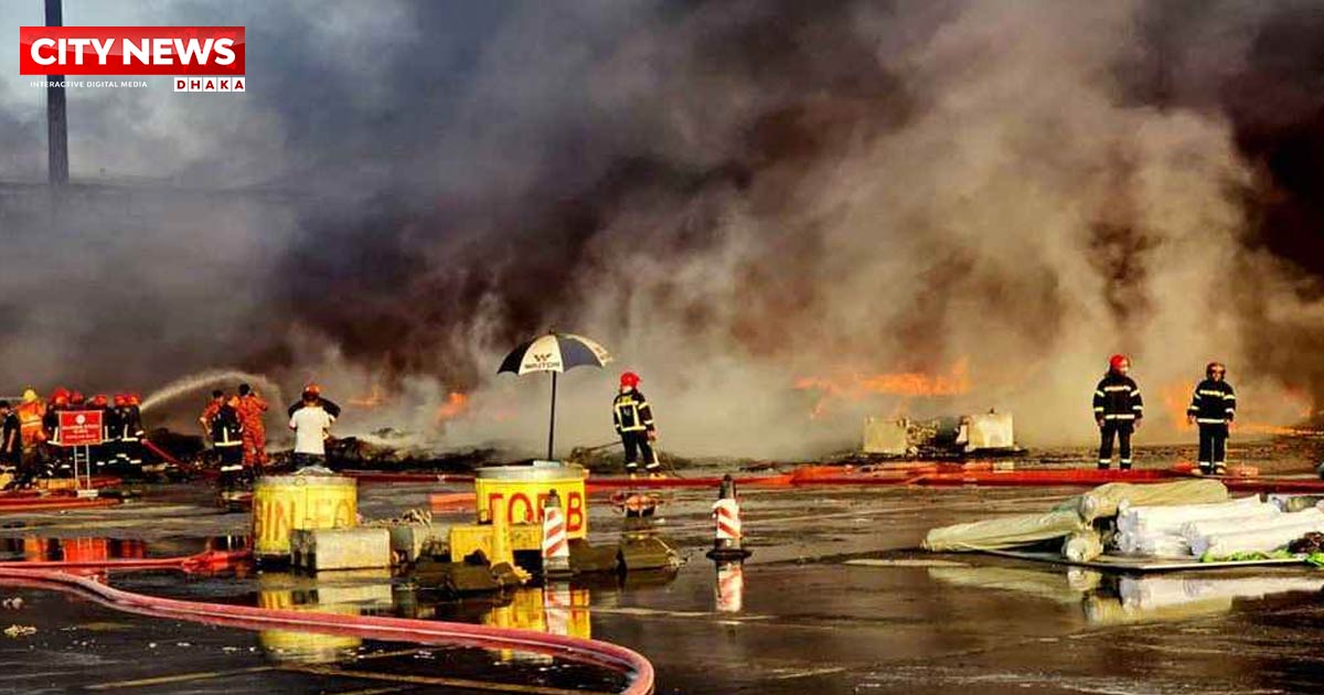 ‘শাহজালালে আগুন কেবল দুর্ঘটনা নয়, ষড়যন্ত্রও থাকতে পারে’