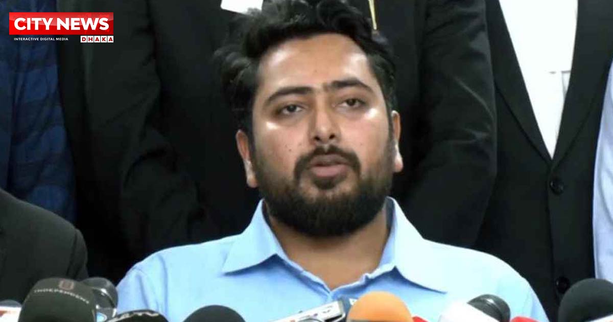 আওয়ামী লীগকে দল হিসেবে বিচারের আওতায় আনা উচিত: নাহিদ ইসলাম