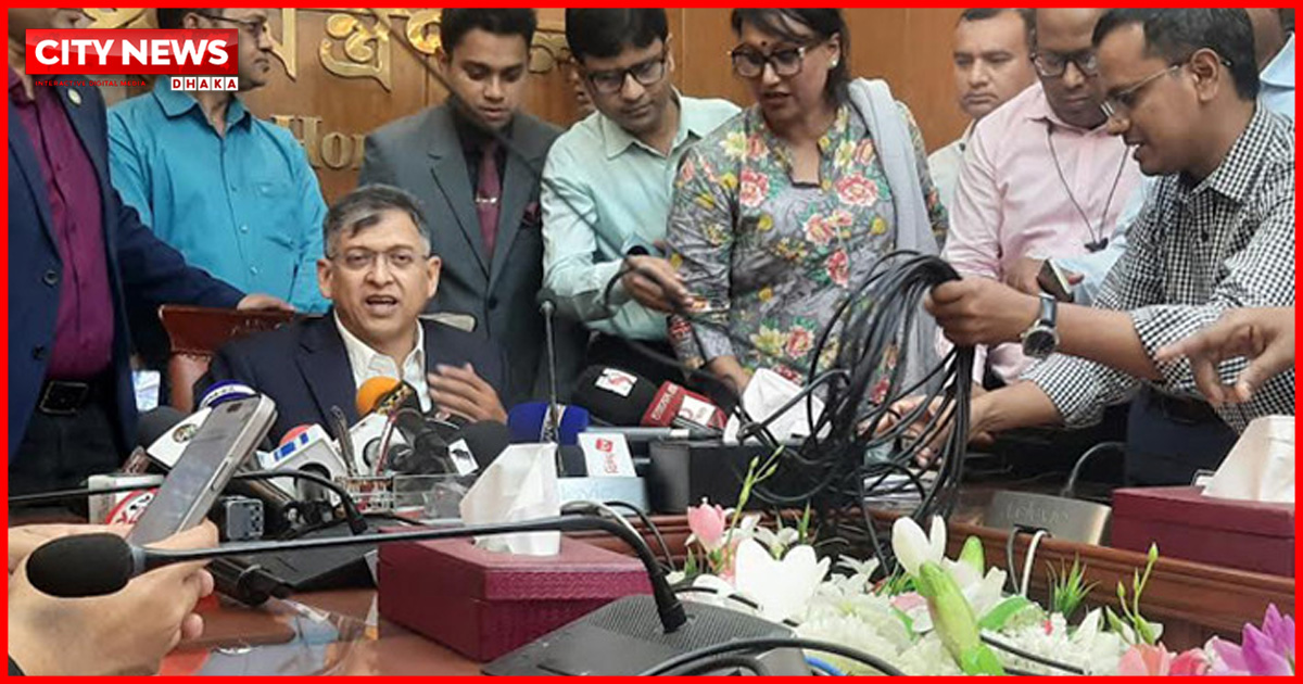 কেউ পুলিশের কাজে হস্তক্ষেপ করতে পারবে না: স্বরাষ্ট্রমন্ত্রী