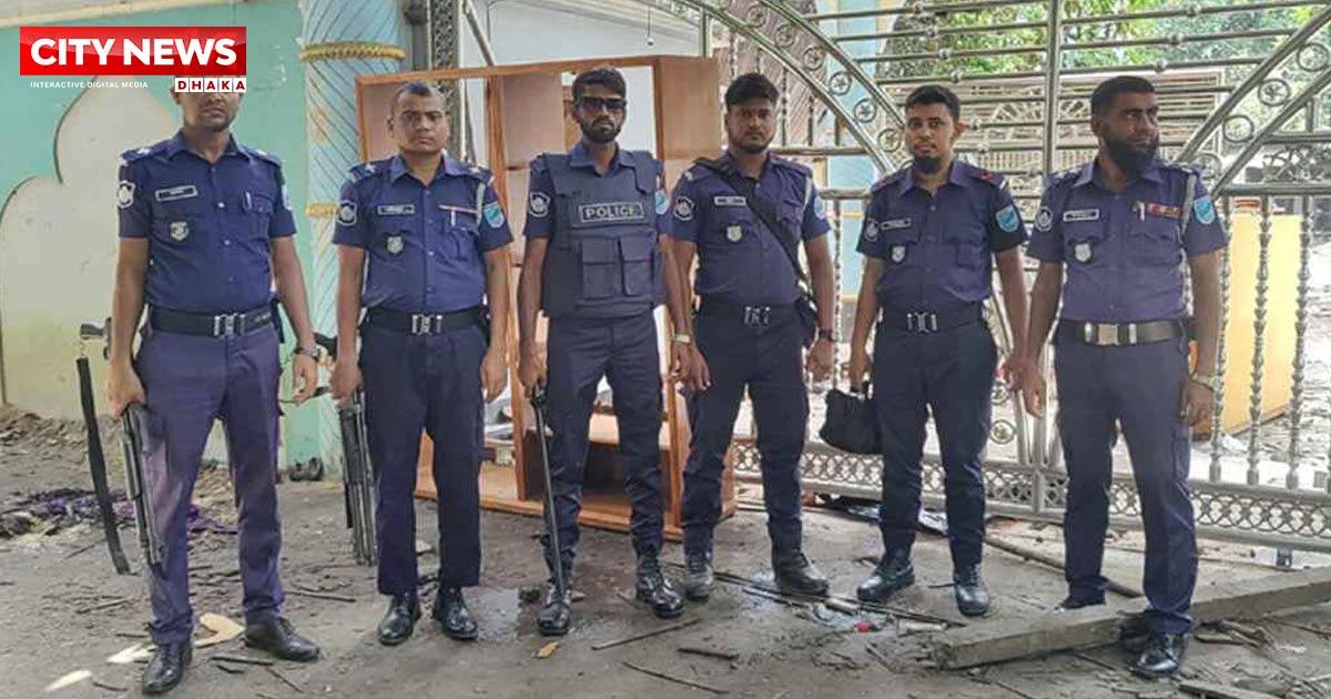 নুরাল পাগলার দরবারে হামলার ঘটনায় গ্রেপ্তার ৫