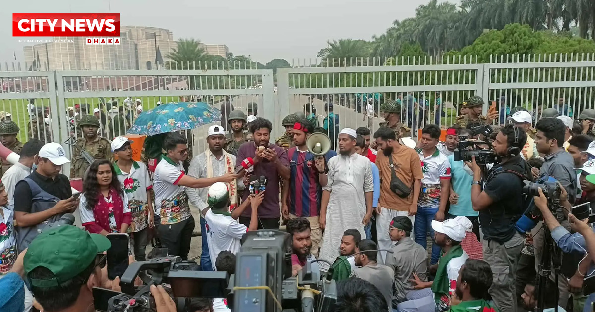 ৩ দাবি না মানলে সংসদের দক্ষিণ প্লাজা ছাড়বেন না জুলাই যোদ্ধারা