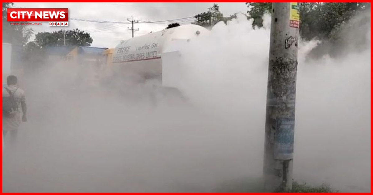 মহাসড়কে নাইট্রোজেনবাহী ট্রাক বিস্ফোরণ