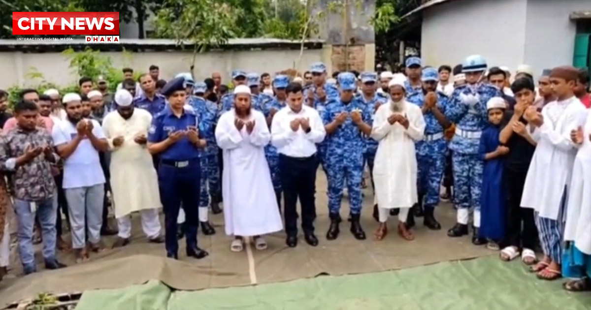 ফরিদপুরে শিক্ষার্থী রাইসার কবরে বিমান বাহিনীর শ্রদ্ধা