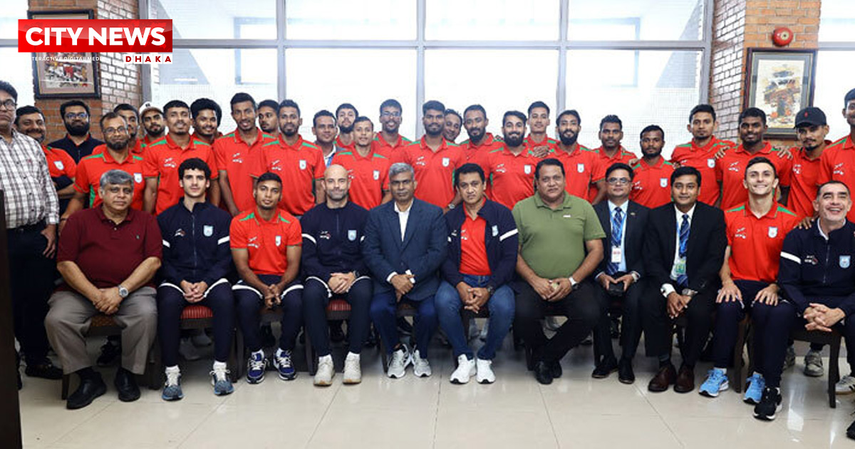 নেপাল থেকে বিশেষ বিমানে দেশে ফিরলেন ফুটবলাররা