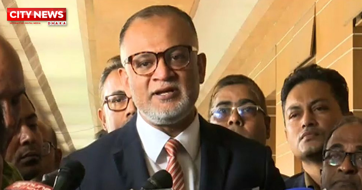 মন্ত্রণালয়কে না জানিয়ে তেলের দাম বৃদ্ধি, ব্যবস্থা নেয়ার কথা বললেন উপদেষ্টা