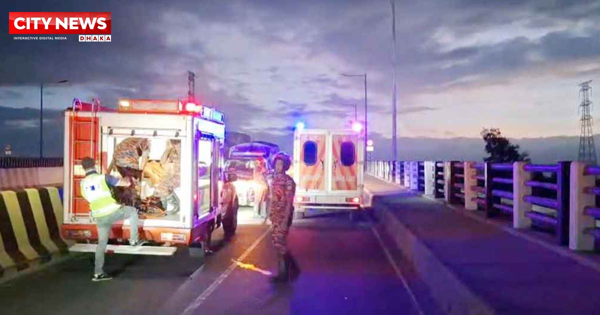 মুন্সীগঞ্জের হাসাড়ায় বাস-ট্রাক সংঘর্ষ, নিহত ৪