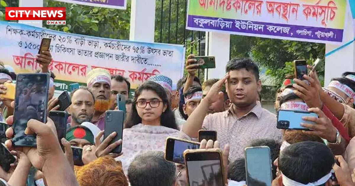 শিক্ষকদের আন্দোলন চালিয়ে যাওয়ার পরামর্শ হাসনাত ও জারার